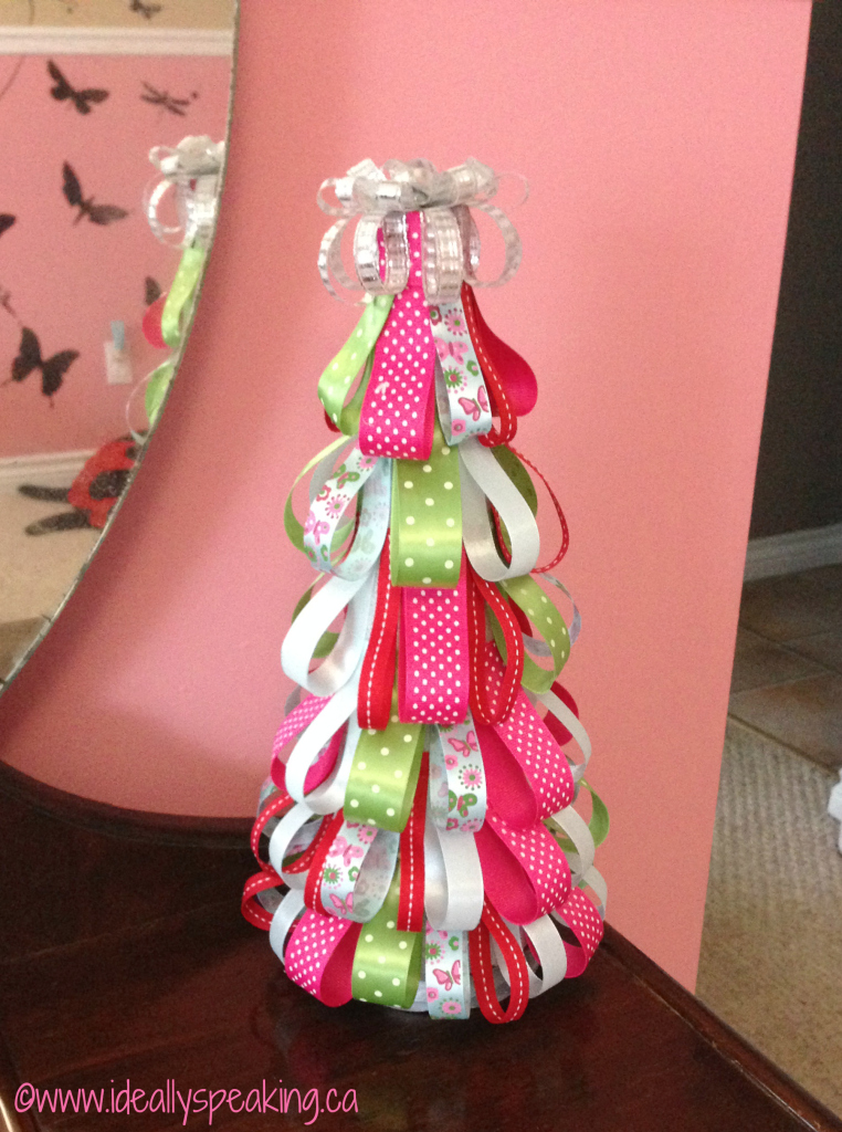 DIY ribbon Christmas tree